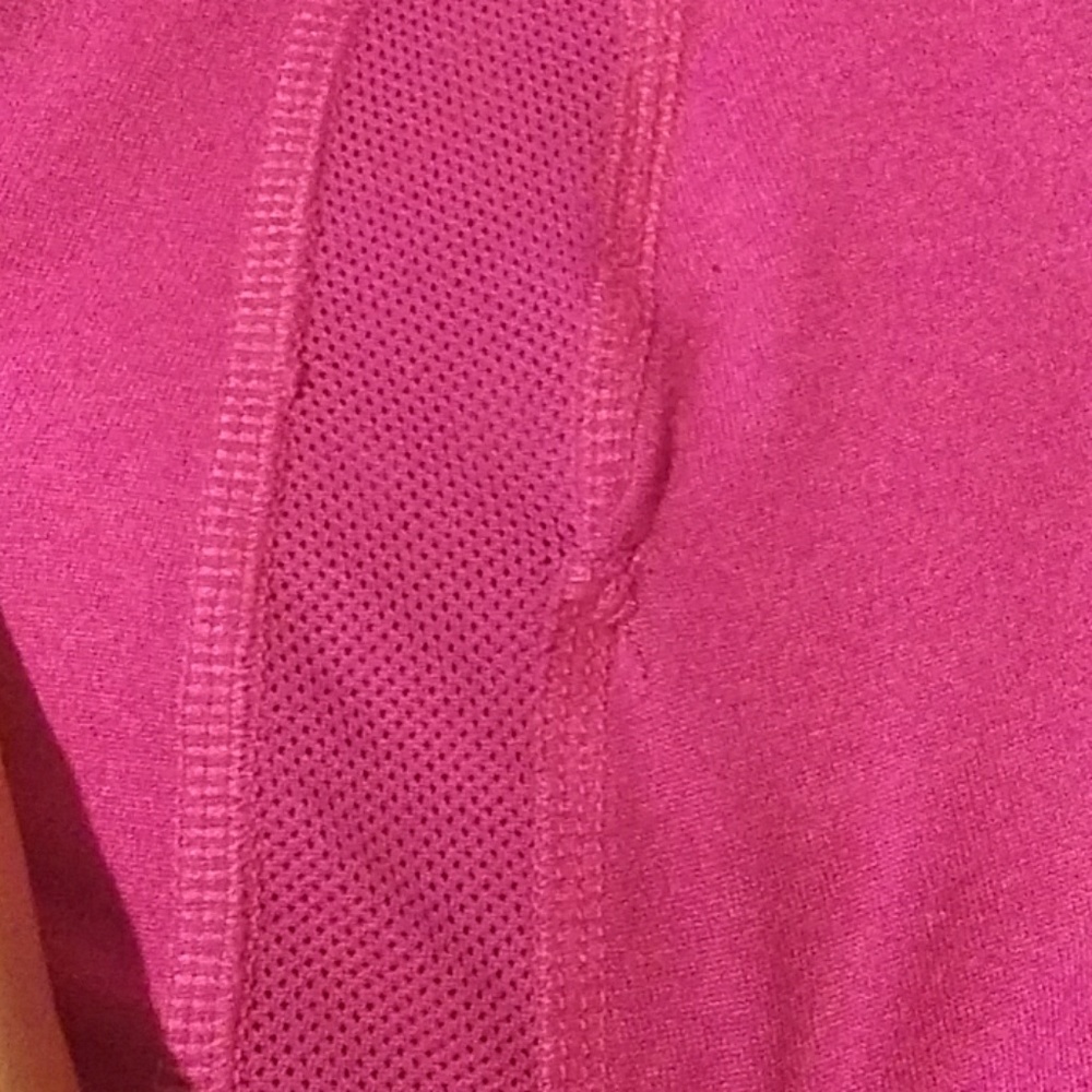 Pink nike dri-fit shirt - Picture 4 of 7